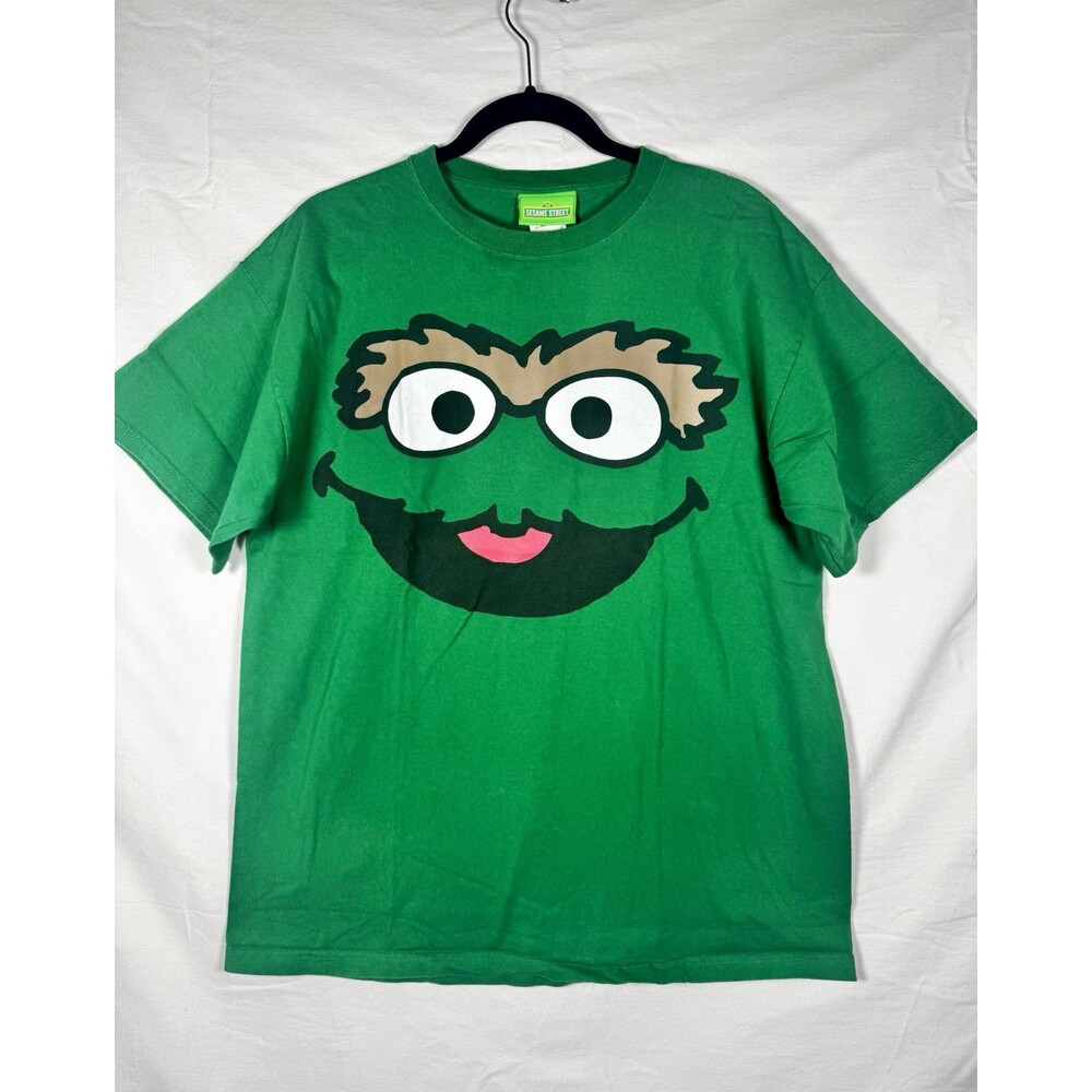 Sesame Street Oscar the Grouch Unisex Adults L Green Cotton Graphic Tee
